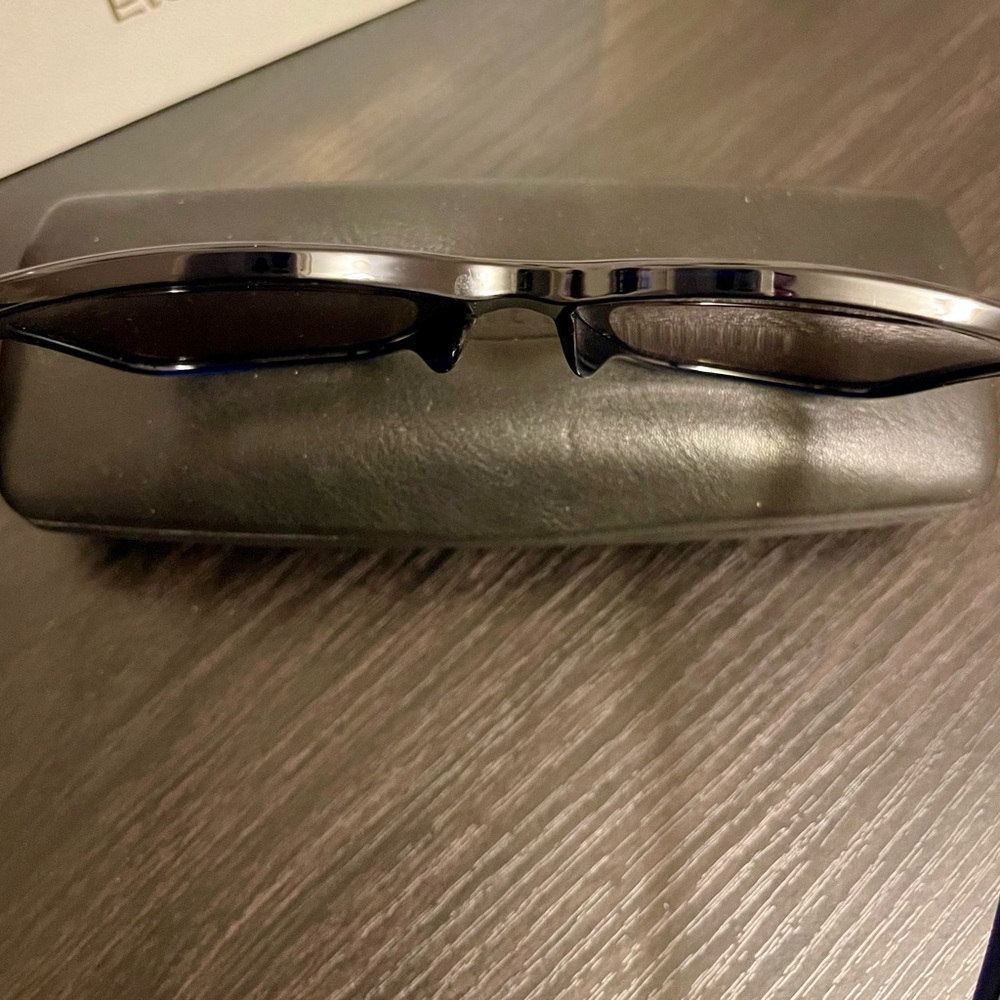 Maui Jim polarized Blue Sunglasses - Picture 7 of 9
